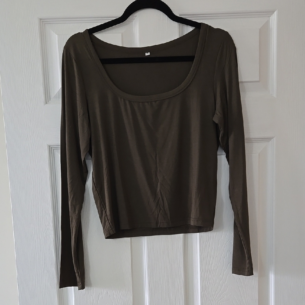 Boutique Cropped Long Sleeve Olive Green
